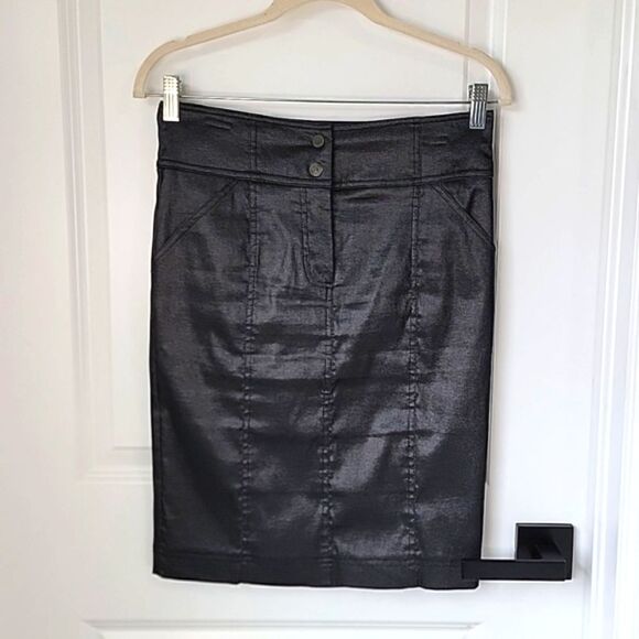 Bebe Black Shiny Metallic Pencil Skirt - Size 6 - Picture 2 of 16